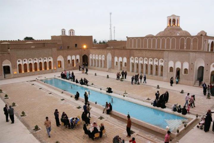  بررسی نوع معماری خانه های باستانی